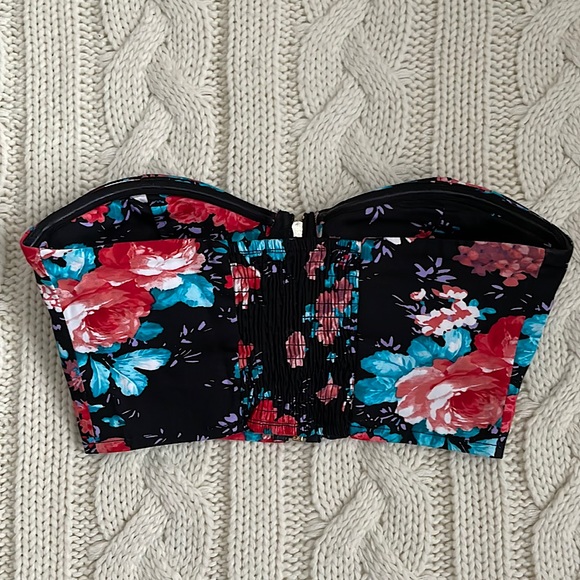 ⚡️3 for $20⚡️ Romwe Floral Cropped Zip-up Bustier - Picture 2 of 5